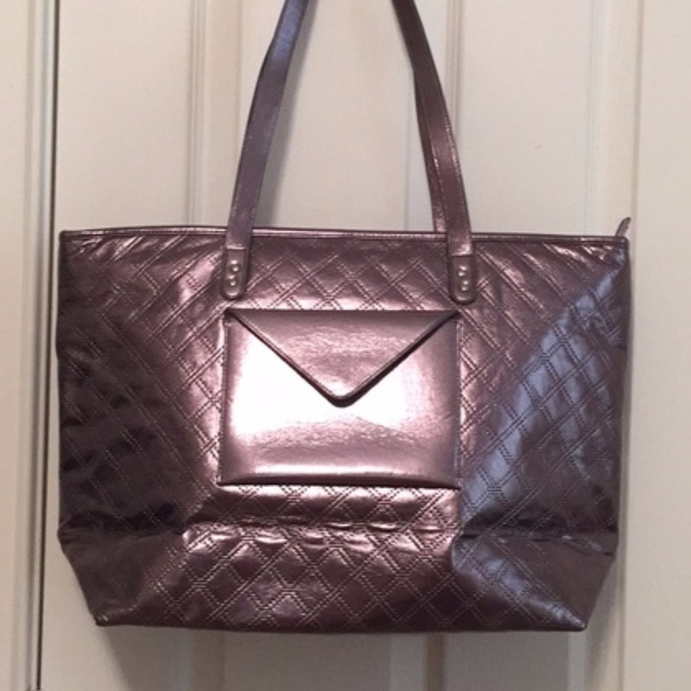 Bath & Body Works Tote Bag Medium Carryall with zipper closure